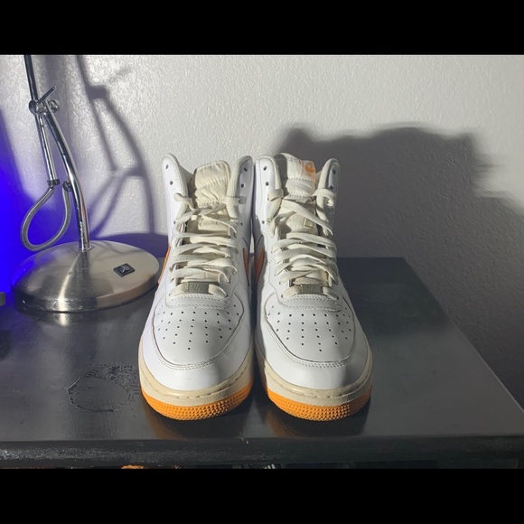 NIKE AIR Force 1 High “Vibrant Orange” - Picture 2 of 7